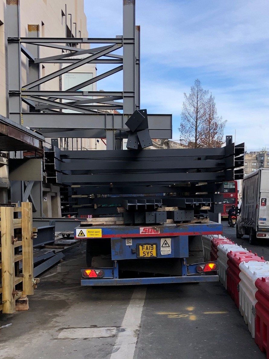 First truss delivery at Olympia